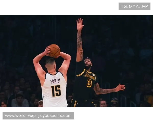 戴维斯二次起跳补扣，湖人禁区硬度拉满